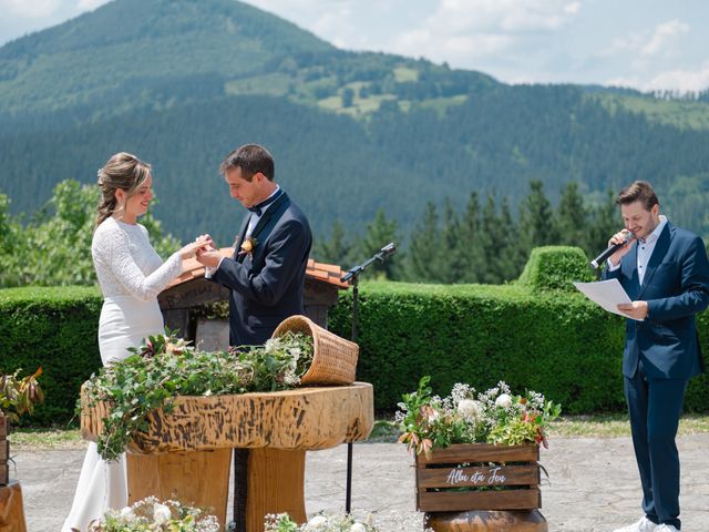 La boda de Jon y Alba en Bilbao, Vizcaya 276