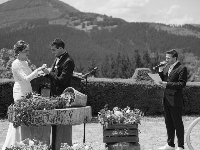 La boda de Jon y Alba en Bilbao, Vizcaya 277