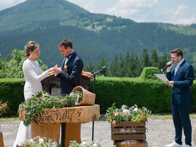 La boda de Jon y Alba en Bilbao, Vizcaya 279