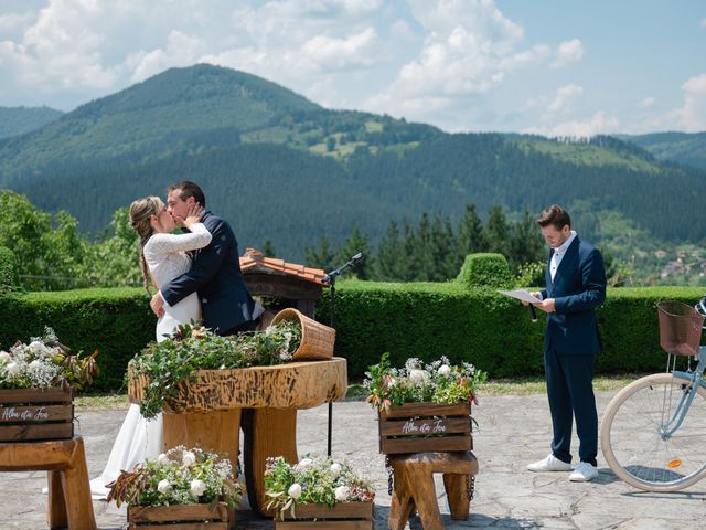 La boda de Jon y Alba en Bilbao, Vizcaya 283