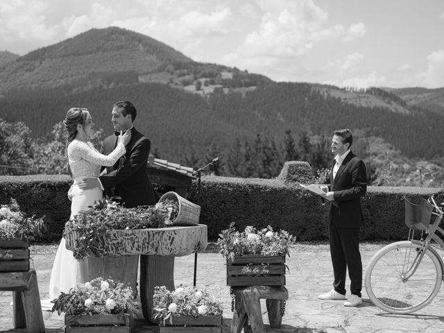 La boda de Jon y Alba en Bilbao, Vizcaya 288