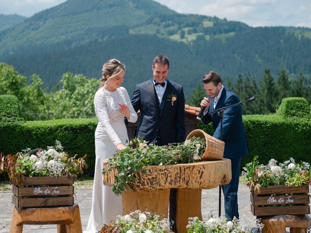 La boda de Jon y Alba en Bilbao, Vizcaya 291