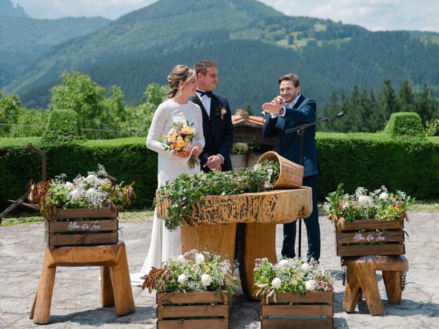 La boda de Jon y Alba en Bilbao, Vizcaya 293