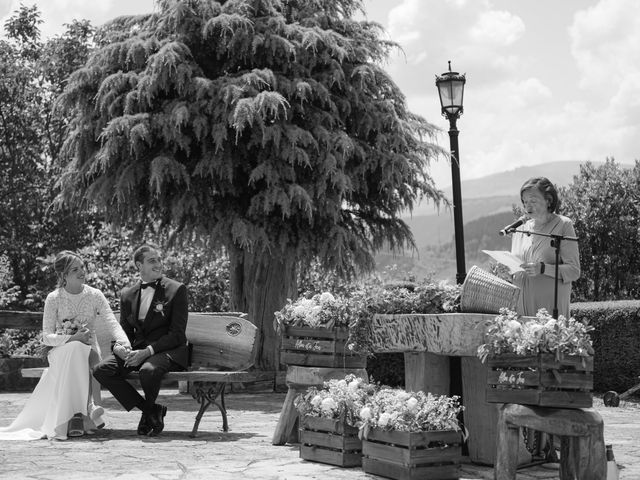 La boda de Jon y Alba en Bilbao, Vizcaya 316