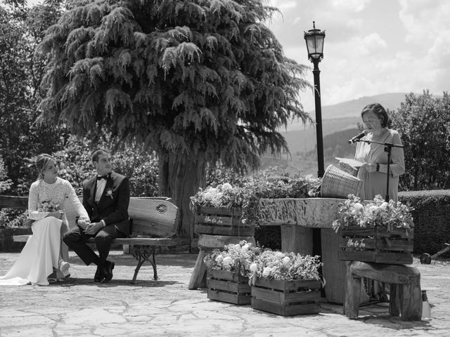 La boda de Jon y Alba en Bilbao, Vizcaya 319