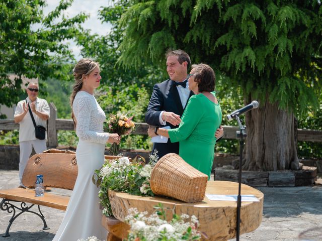 La boda de Jon y Alba en Bilbao, Vizcaya 324