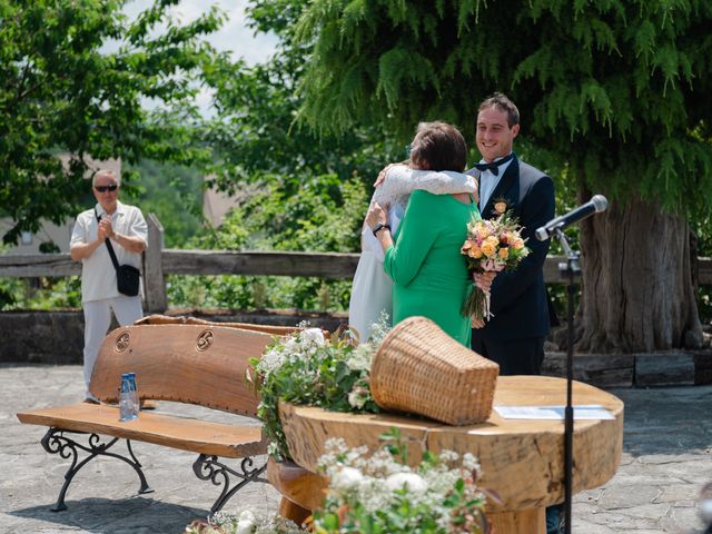 La boda de Jon y Alba en Bilbao, Vizcaya 326