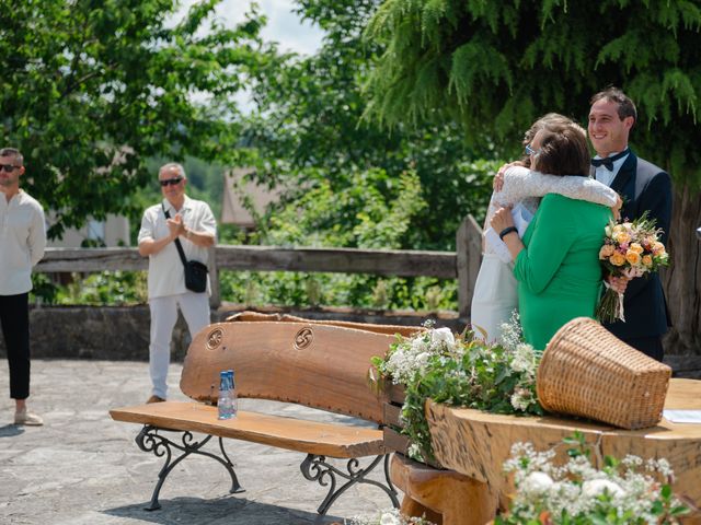 La boda de Jon y Alba en Bilbao, Vizcaya 327