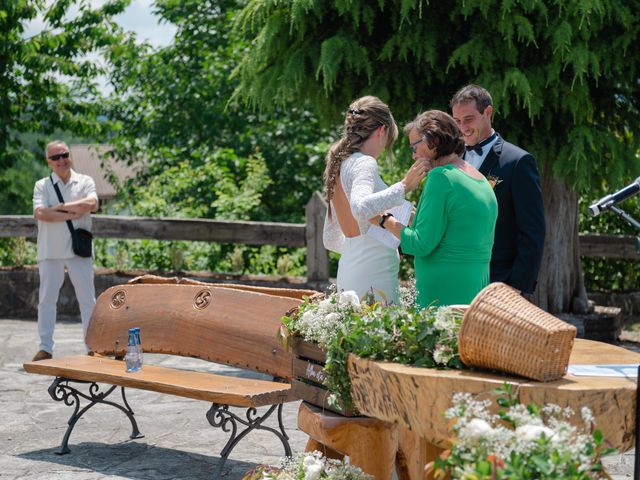 La boda de Jon y Alba en Bilbao, Vizcaya 331