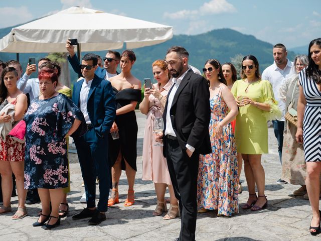 La boda de Jon y Alba en Bilbao, Vizcaya 364