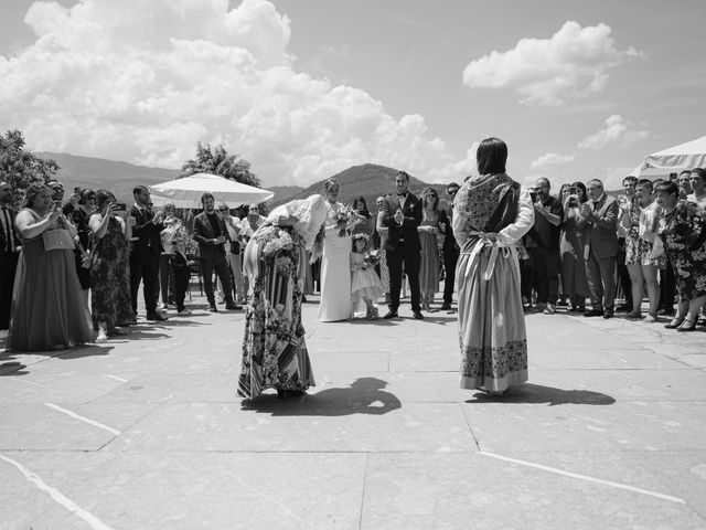 La boda de Jon y Alba en Bilbao, Vizcaya 375