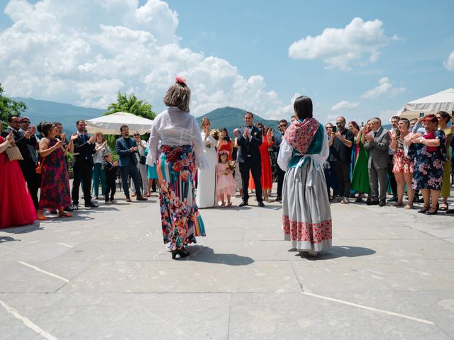 La boda de Jon y Alba en Bilbao, Vizcaya 376