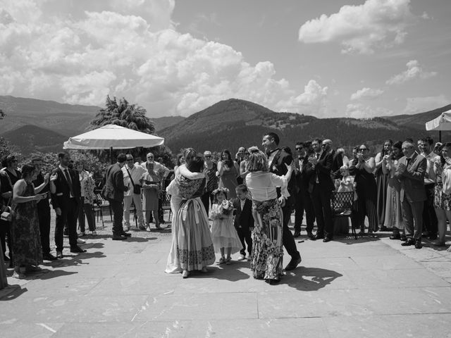 La boda de Jon y Alba en Bilbao, Vizcaya 383