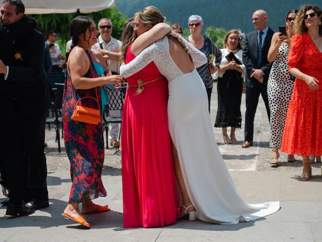 La boda de Jon y Alba en Bilbao, Vizcaya 387