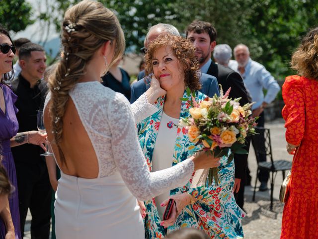 La boda de Jon y Alba en Bilbao, Vizcaya 393