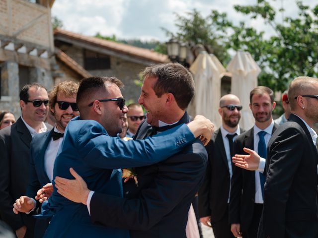 La boda de Jon y Alba en Bilbao, Vizcaya 396