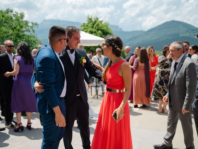 La boda de Jon y Alba en Bilbao, Vizcaya 402