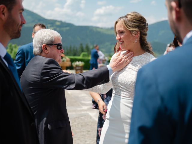 La boda de Jon y Alba en Bilbao, Vizcaya 409