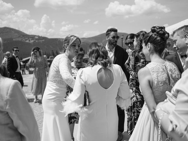 La boda de Jon y Alba en Bilbao, Vizcaya 416