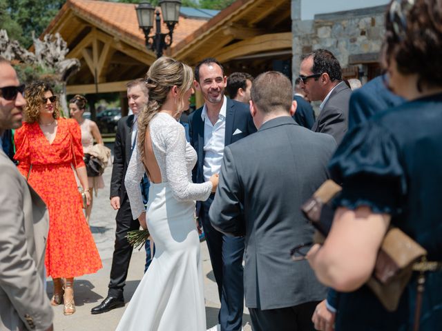 La boda de Jon y Alba en Bilbao, Vizcaya 429