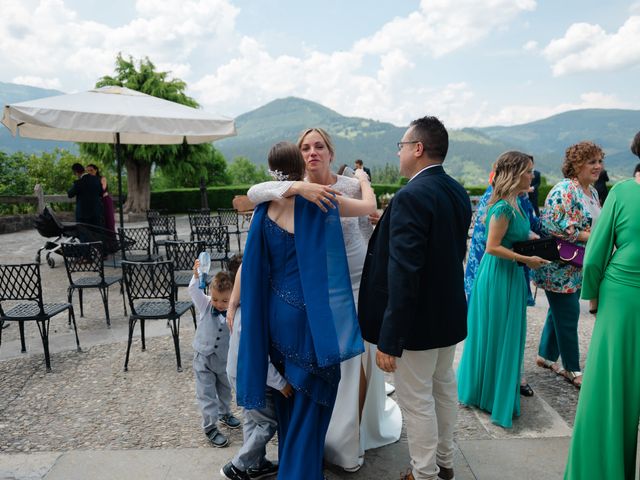 La boda de Jon y Alba en Bilbao, Vizcaya 448