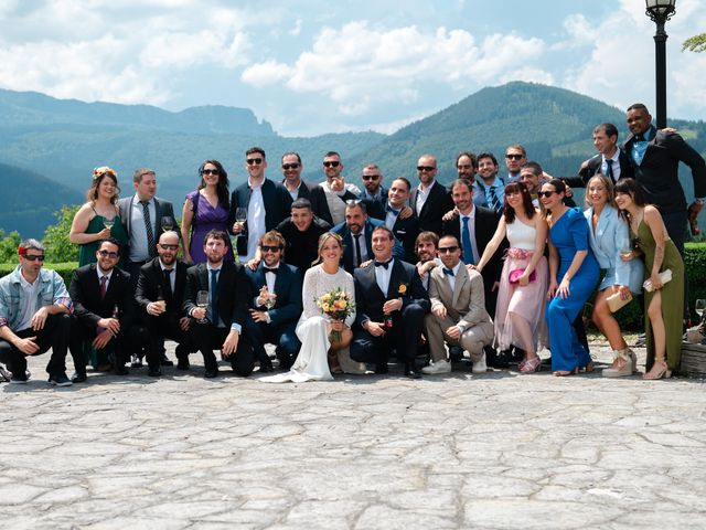 La boda de Jon y Alba en Bilbao, Vizcaya 454