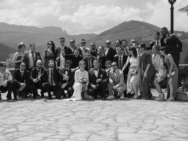 La boda de Jon y Alba en Bilbao, Vizcaya 455