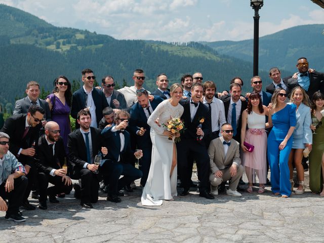 La boda de Jon y Alba en Bilbao, Vizcaya 463