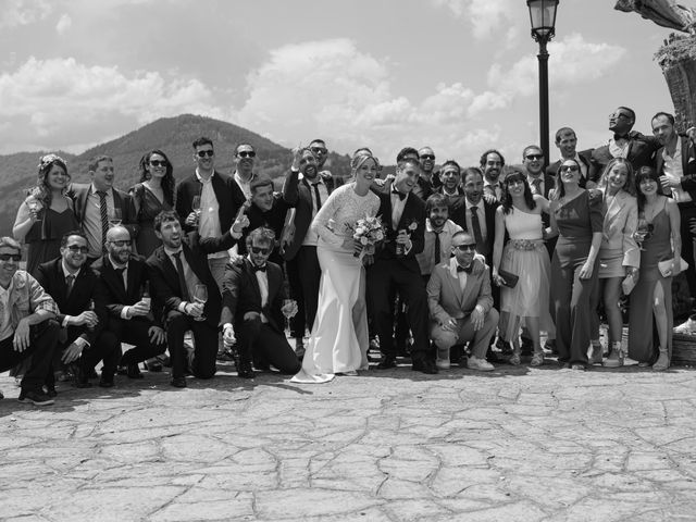 La boda de Jon y Alba en Bilbao, Vizcaya 465