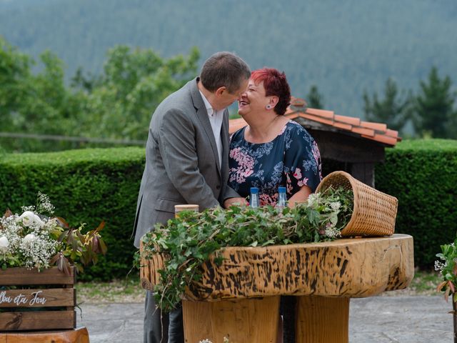 La boda de Jon y Alba en Bilbao, Vizcaya 471