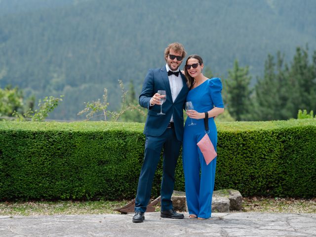 La boda de Jon y Alba en Bilbao, Vizcaya 487