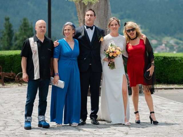 La boda de Jon y Alba en Bilbao, Vizcaya 491