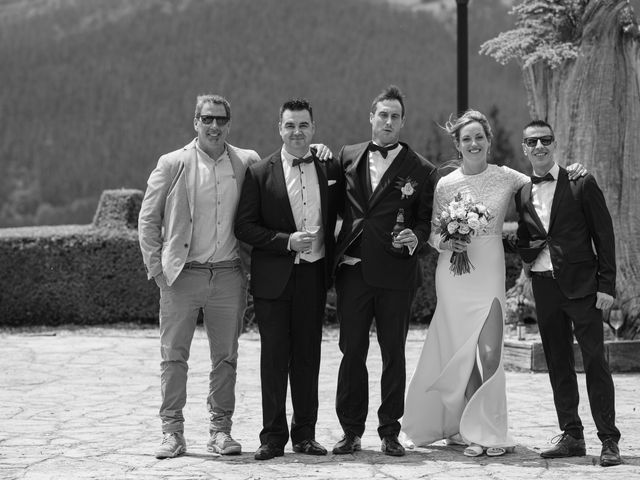 La boda de Jon y Alba en Bilbao, Vizcaya 495