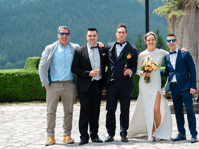 La boda de Jon y Alba en Bilbao, Vizcaya 496