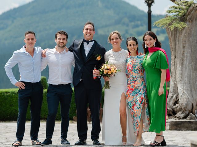 La boda de Jon y Alba en Bilbao, Vizcaya 498