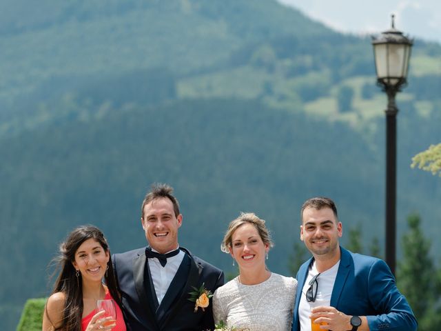 La boda de Jon y Alba en Bilbao, Vizcaya 500