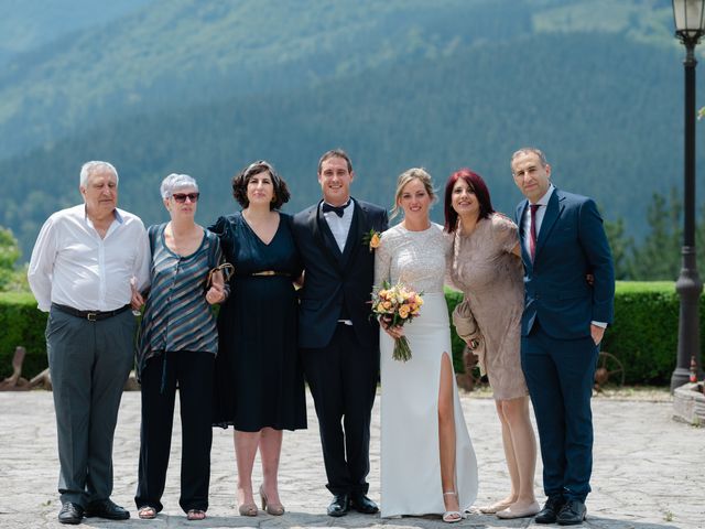 La boda de Jon y Alba en Bilbao, Vizcaya 503