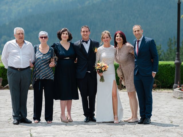 La boda de Jon y Alba en Bilbao, Vizcaya 504