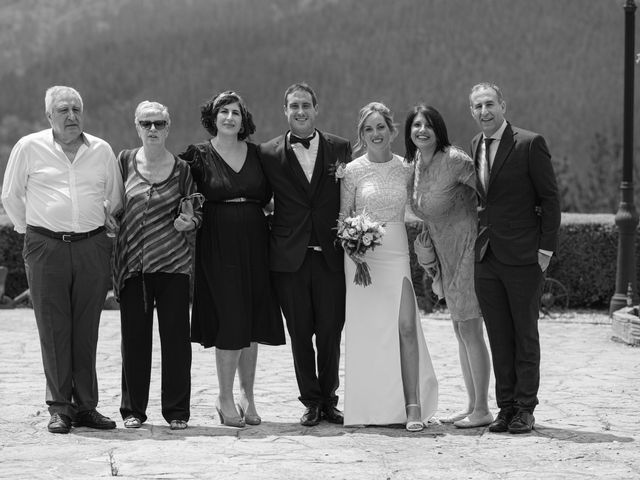 La boda de Jon y Alba en Bilbao, Vizcaya 505