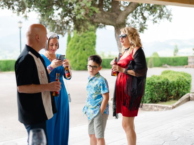 La boda de Jon y Alba en Bilbao, Vizcaya 525