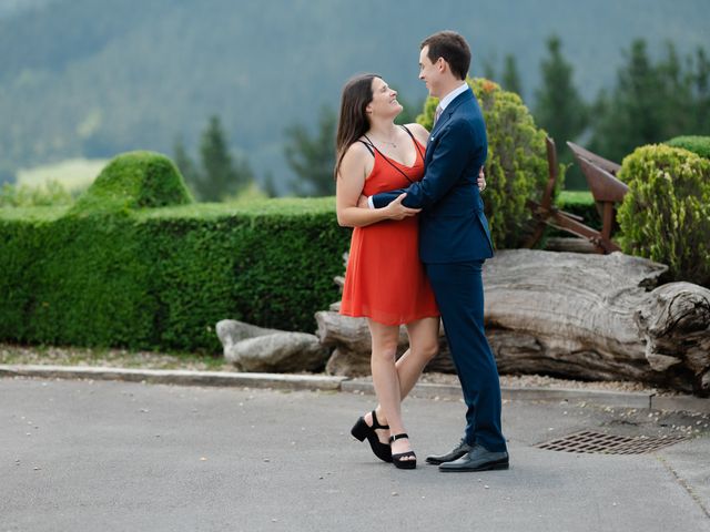 La boda de Jon y Alba en Bilbao, Vizcaya 594