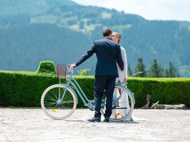 La boda de Jon y Alba en Bilbao, Vizcaya 616