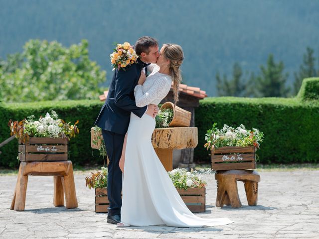 La boda de Jon y Alba en Bilbao, Vizcaya 620