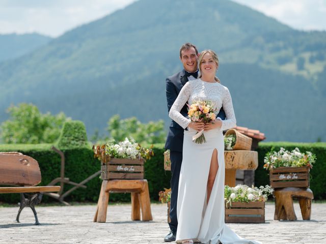 La boda de Jon y Alba en Bilbao, Vizcaya 626