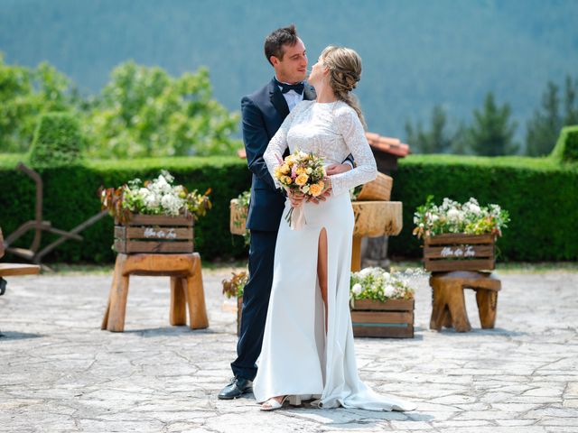 La boda de Jon y Alba en Bilbao, Vizcaya 629