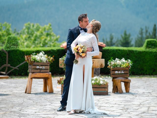 La boda de Jon y Alba en Bilbao, Vizcaya 631