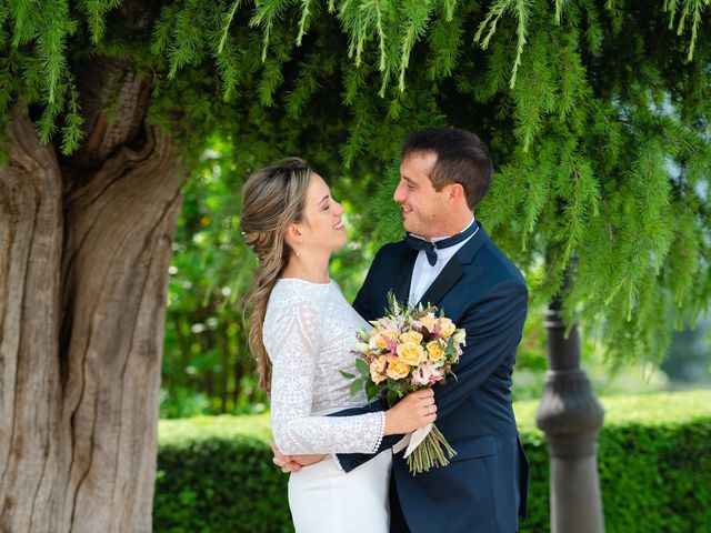 La boda de Jon y Alba en Bilbao, Vizcaya 639