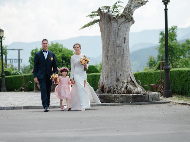 La boda de Jon y Alba en Bilbao, Vizcaya 648