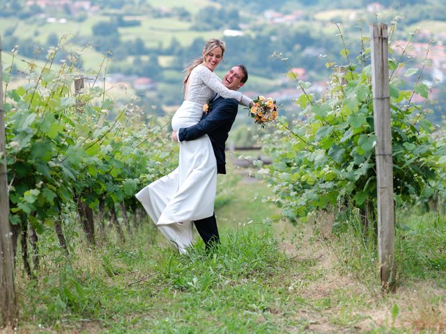 La boda de Jon y Alba en Bilbao, Vizcaya 674