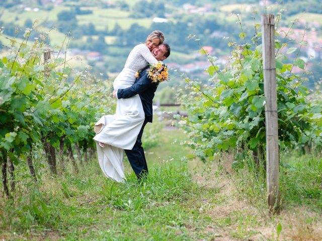 La boda de Jon y Alba en Bilbao, Vizcaya 675